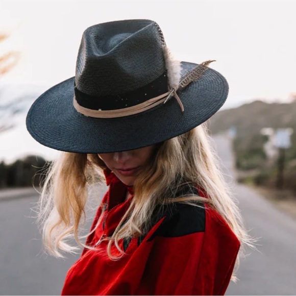 NEW!Wyeth boho straw feathered rancher